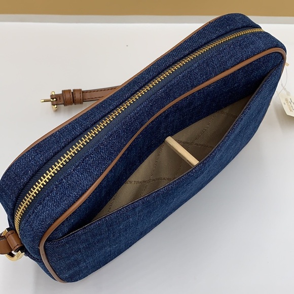 Michael Kors Jet Set Item Large East West Zip Chain Crossbody XBody
INDIGO COLOR - Picture 5 of 16